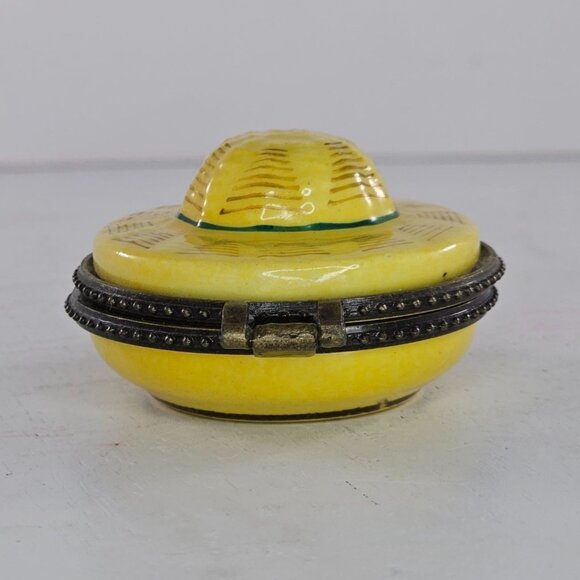 Straw Hat Themed Mini Hat Inside Porcelain Hinged Trinket Box Collectible - Picture 5 of 10
